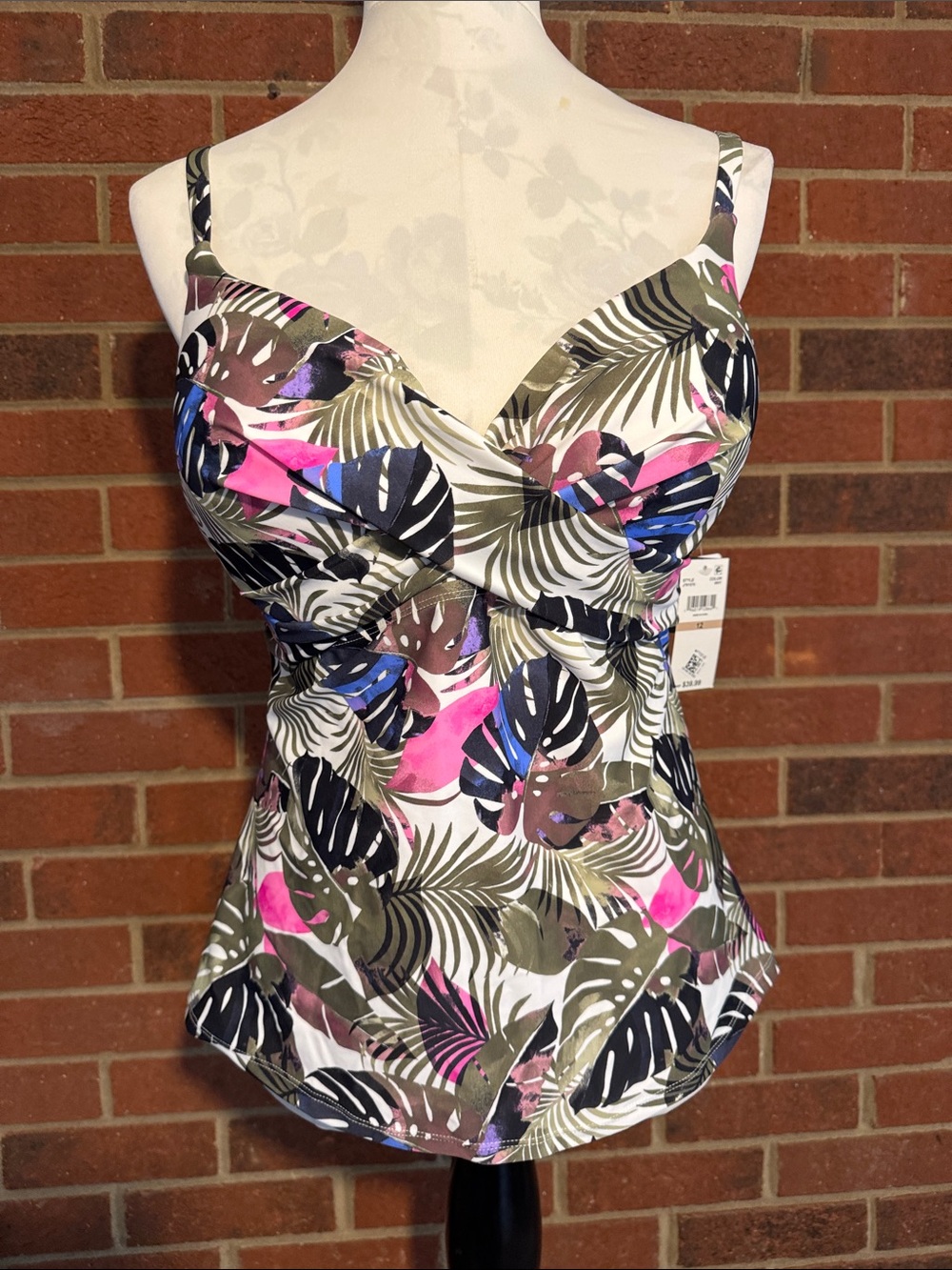 Island Escape Tropical Leaf Print Tankini Top - Pink & Green